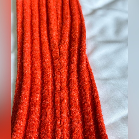 Urban Outfitters Cropped Red/Orange Knit Cardigan - Picture 6 of 7